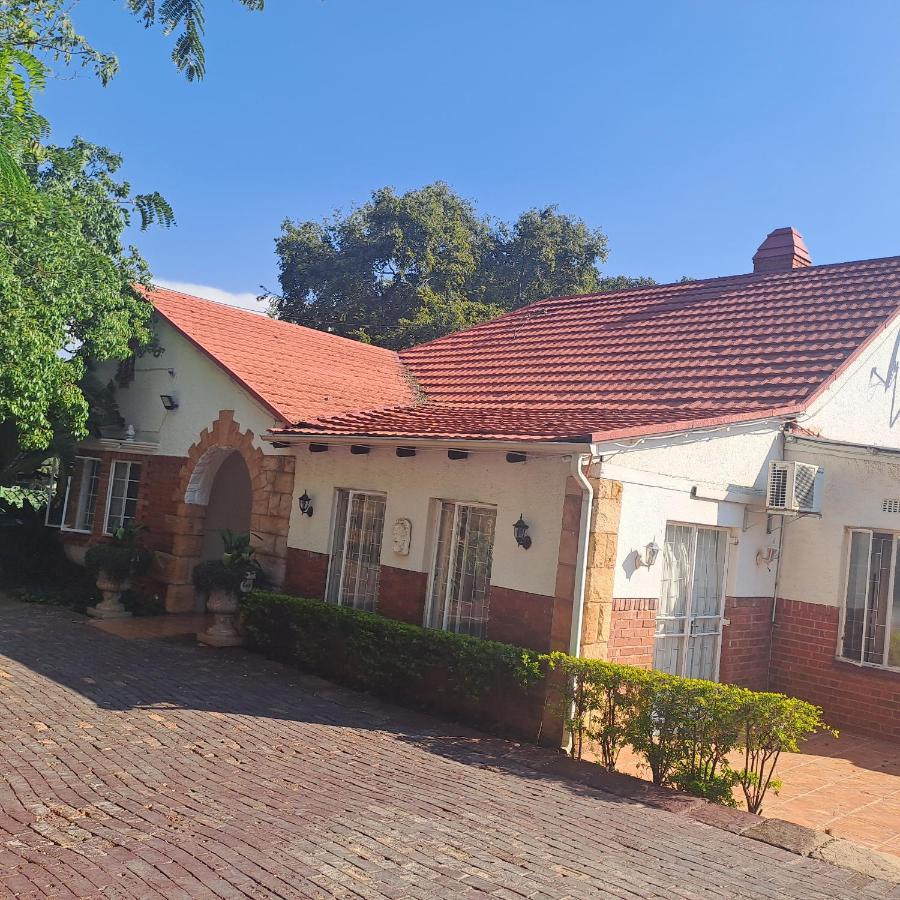 Moonlight Guesthouse Pretoria Exterior photo