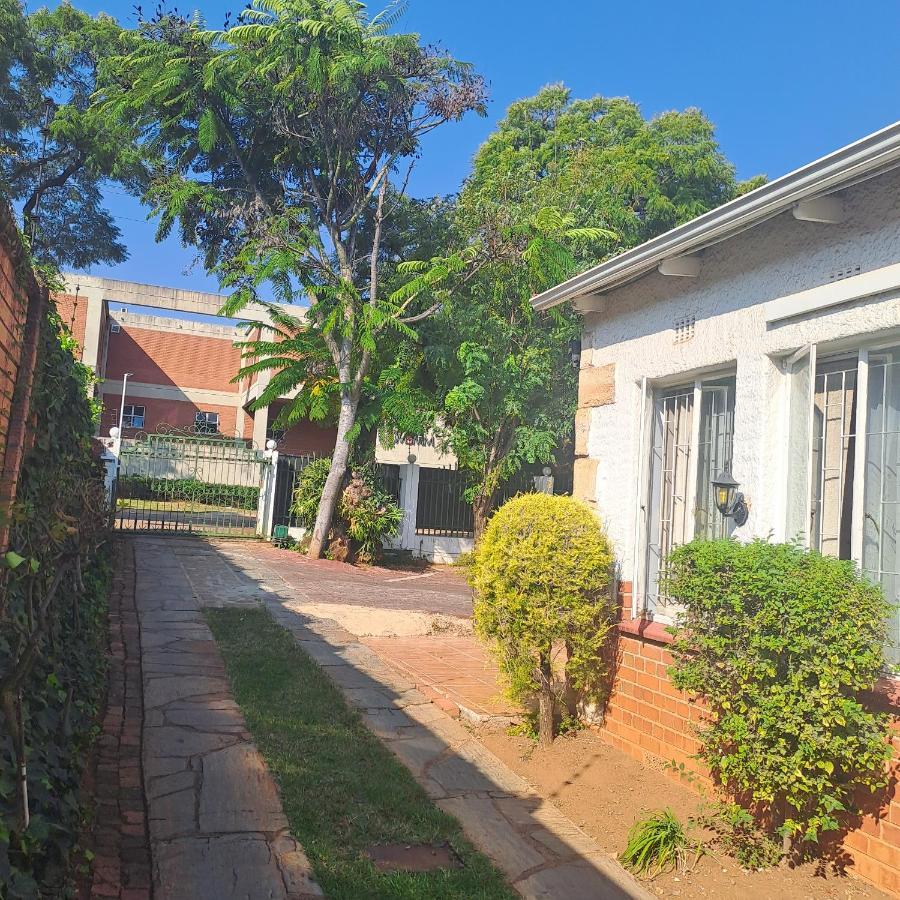 Moonlight Guesthouse Pretoria Exterior photo